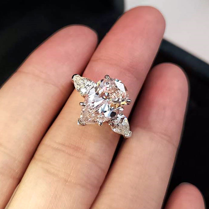 Pear Cut Synthetic Diamond Celebrity Engagement Ring