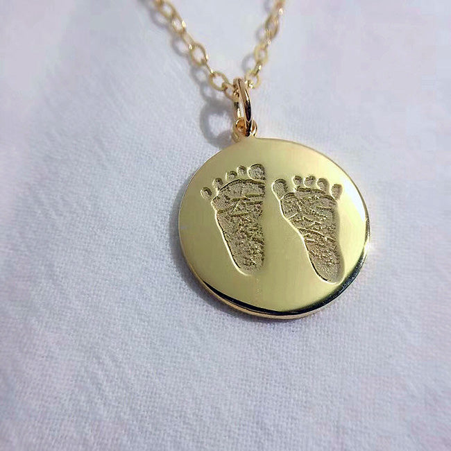 Custom Baby Footprint Pendant Gift for Mom