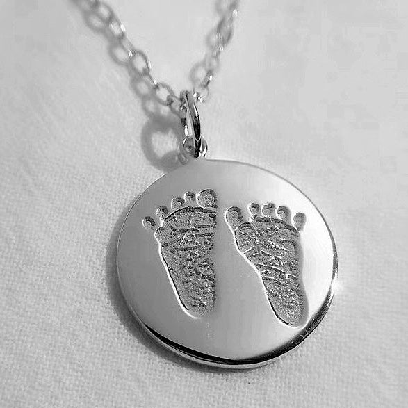 Custom Baby Footprint Pendant Gift for Mom