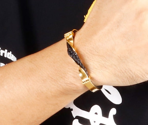 Engraved Mens Mobius Twisted Band Bracelet