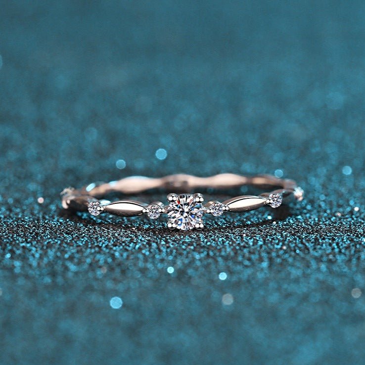 Custom 0.1 Carat Moissanite Dainty Women Ring