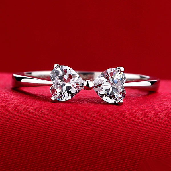 Bow Shaped 0.3 Carat Lab Diamond Ring for Her