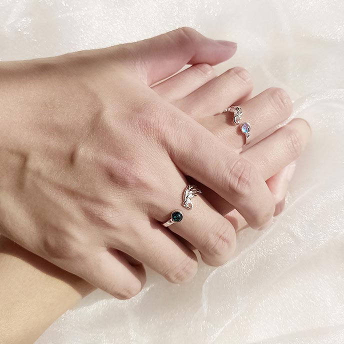 Personalized Angel Wings Couple Wedding Rings Set