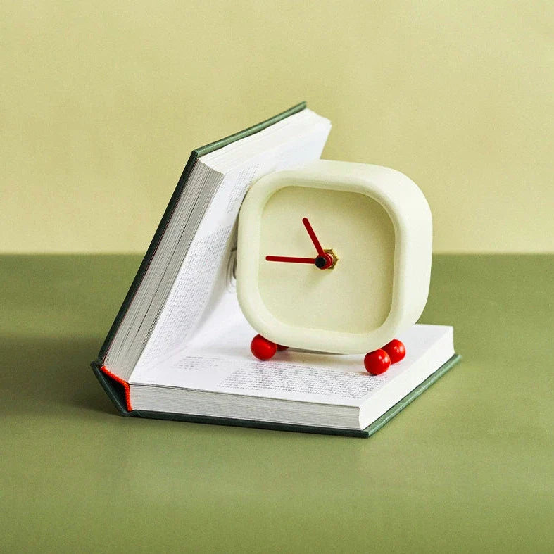Minimalist Square Table Clock – Solid Wood, Silent (12–15 cm)