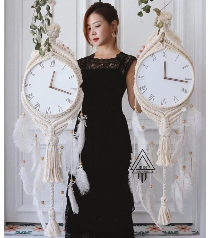Grand Macramé Tapestry Silent Wall Clock – Roman