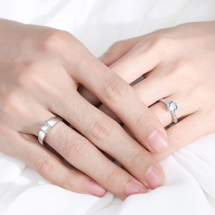 1.5 Carat Diamond Engagement Rings Set for Couple