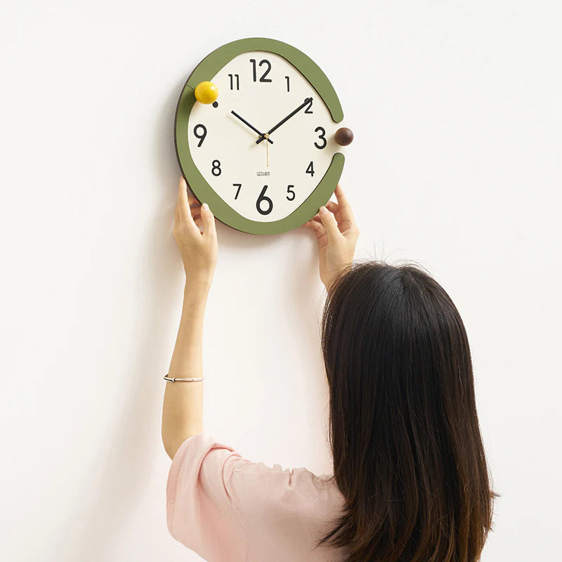Minimalistic Nordic Wall Décor Silent Clock – Elegant and Quiet Design