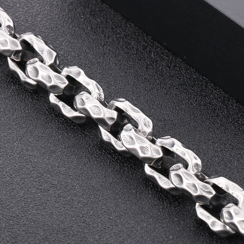 Vintage Style Hammered Bracelet for Men 23cm