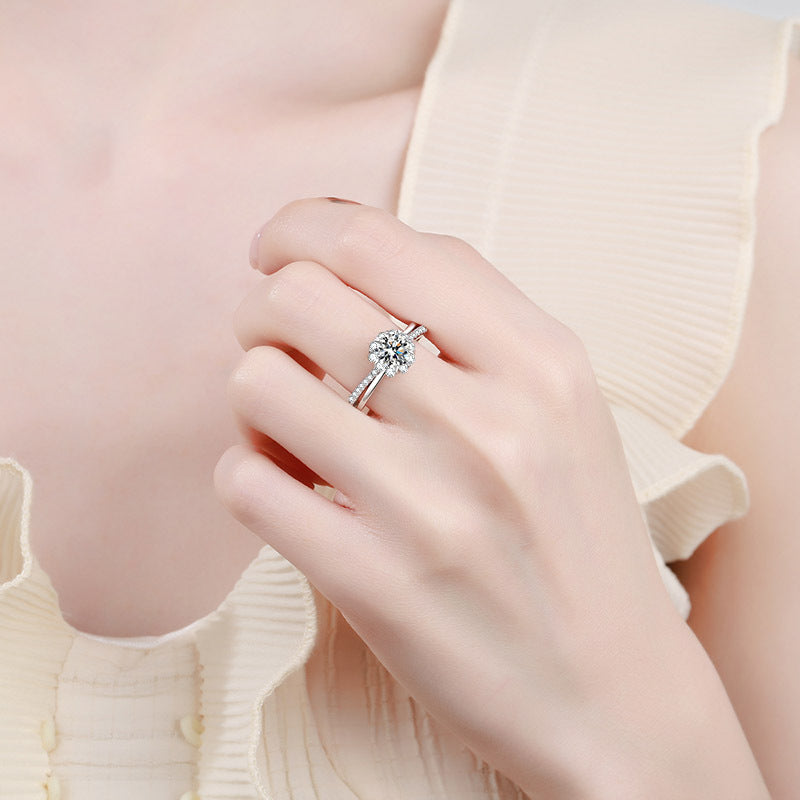 Custom 1 Carat Moissanite Womens Wedding Ring