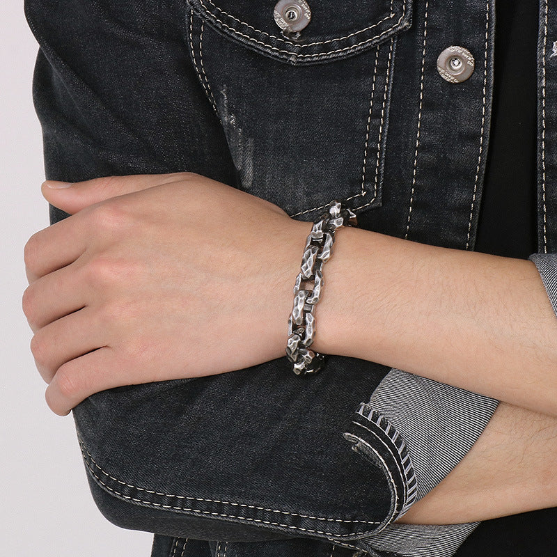 Vintage Style Hammered Bracelet for Men 23cm