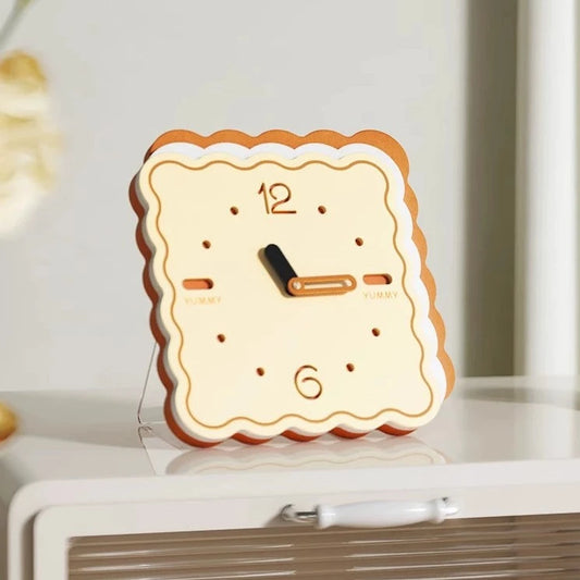 Biscuit Shaped Decorative Silent Desktop Clock