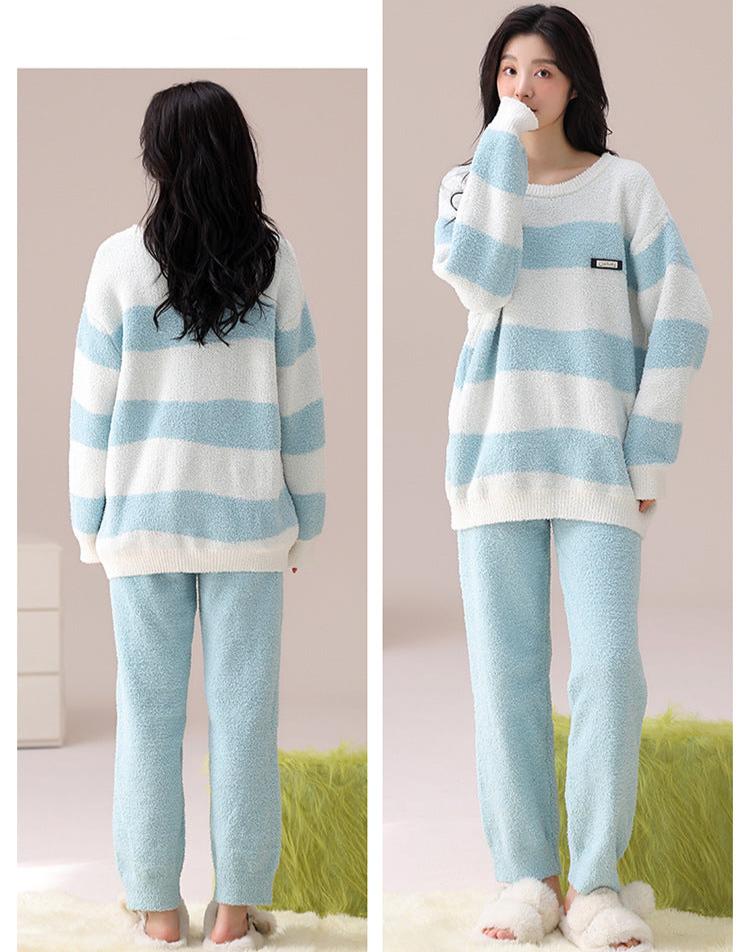 4-Piece Matching Flannel PJs Set for Couples