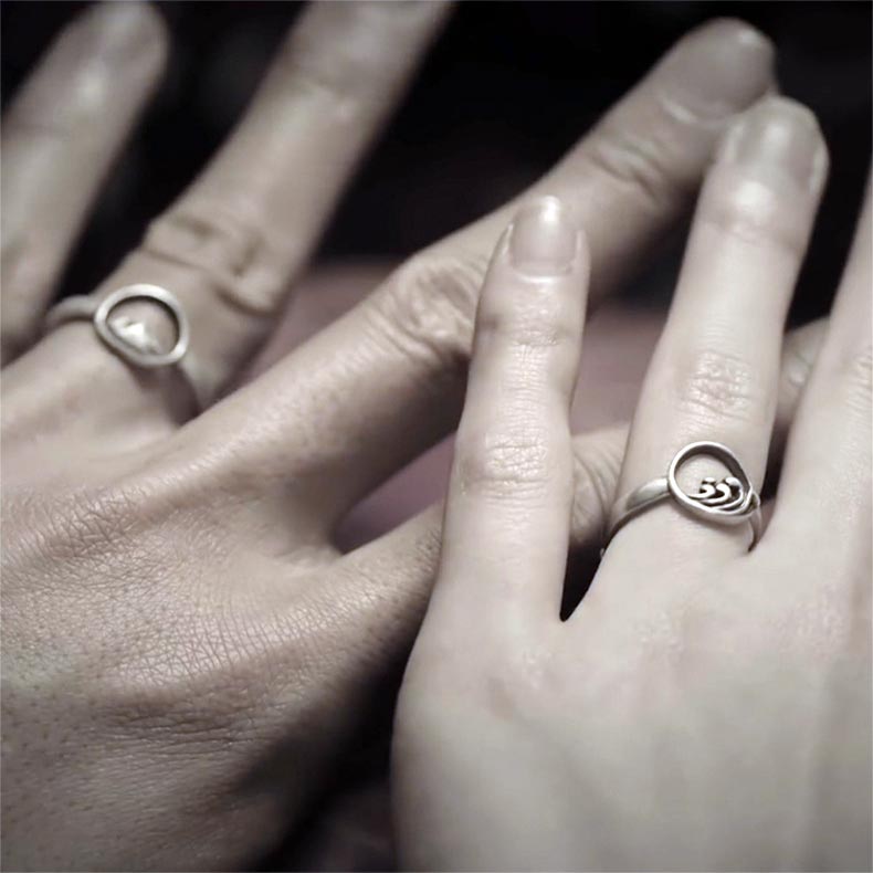 Vintage Mountains and Ocean Couple Rings Set