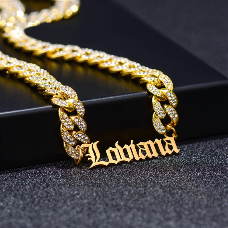 Thick Chain Old Script Name Necklace