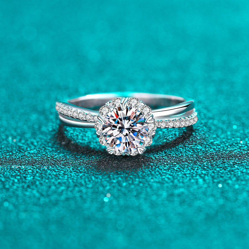 Custom 1 Carat Moissanite Womens Wedding Ring