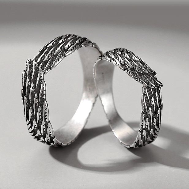 Personalized His and Her Rings Set for 2