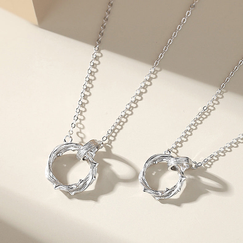 Mobius Rings Couple Necklaces Set