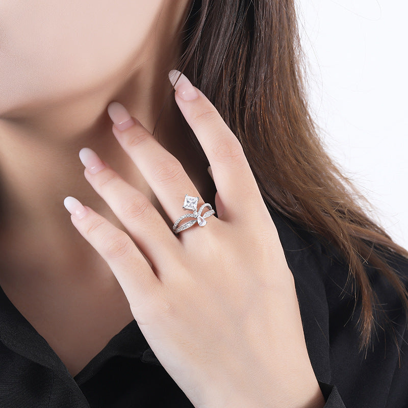 0.5 Carat Moissanite Crown Diamond Women Ring