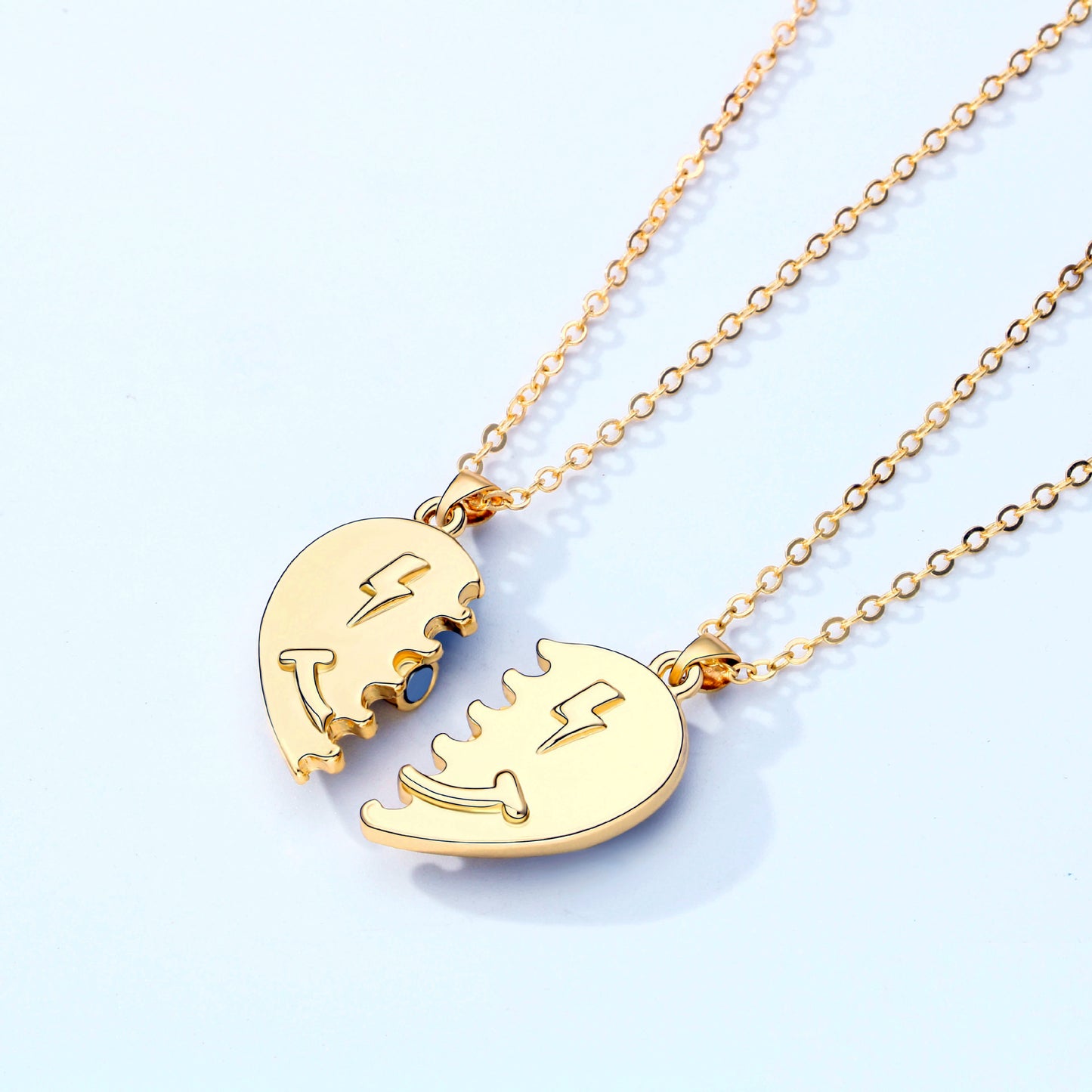 Engravable Cute Magnetic Hearts Couple Necklaces Set