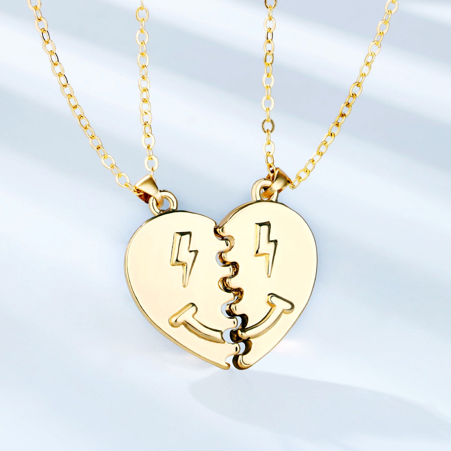 Engravable Cute Magnetic Hearts Couple Necklaces Set