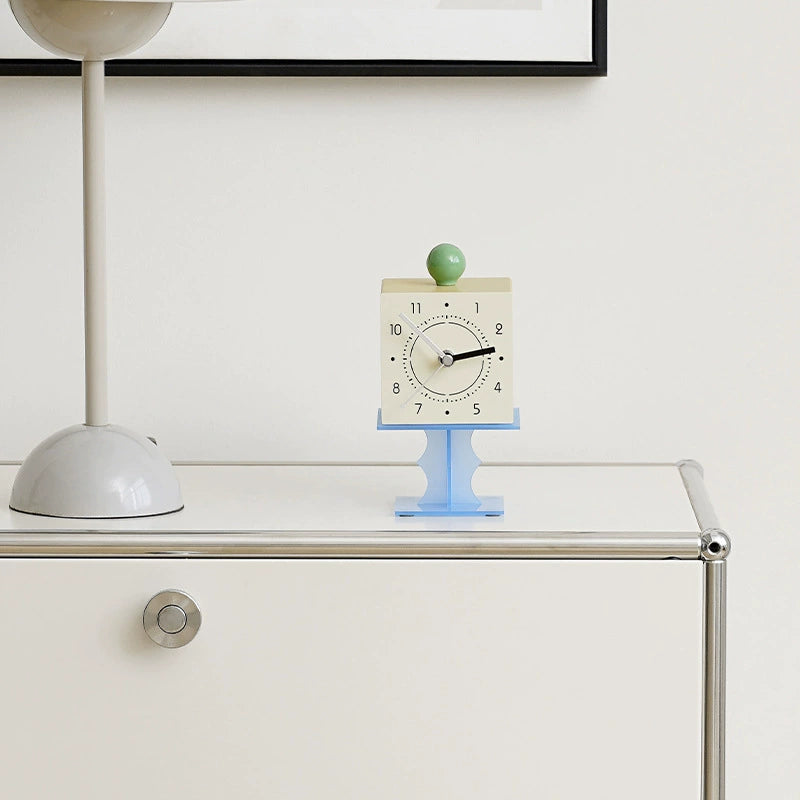 Nordic Cube Silent Pedestal Clock