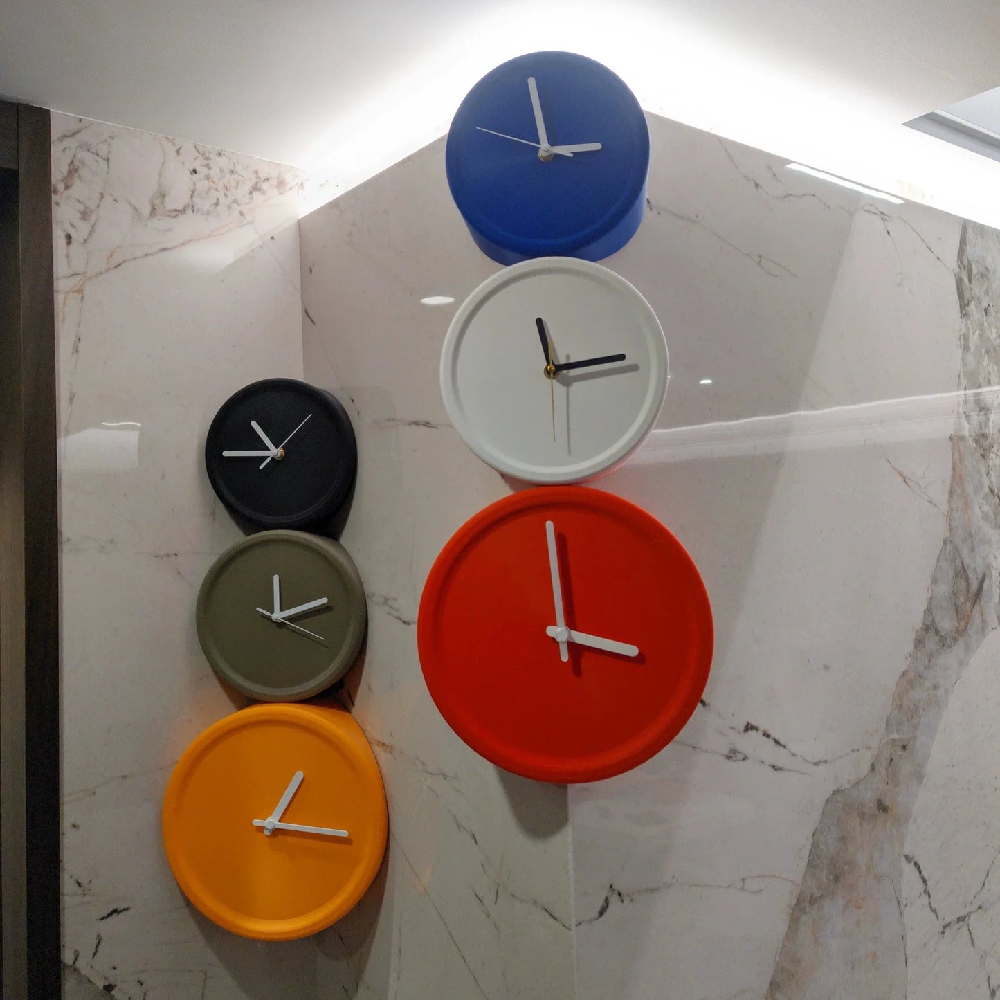 Minimalistic Wall Corner Analog Silent Clock