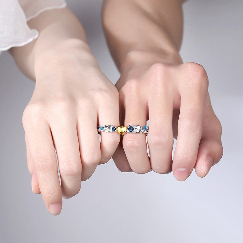 Spaceman Magnetic Hearts Couple Rings Set
