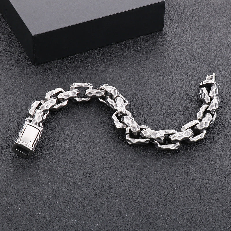 Vintage Style Hammered Bracelet for Men 23cm