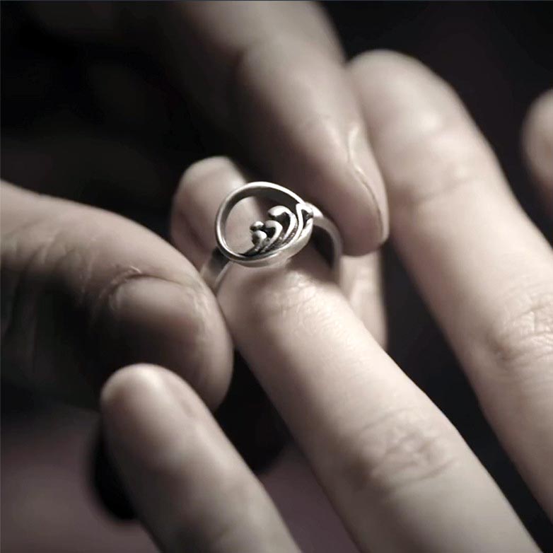 Vintage Mountains and Ocean Couple Rings Set