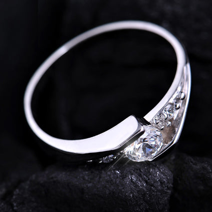 0.6 Carat Diamond Engraved Promise Ring for Her 4.5mm