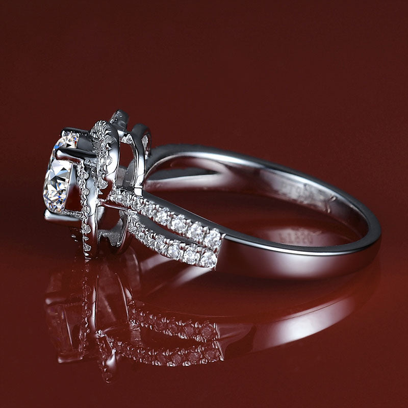 1 Carat Moissanite Diamond Clove Ring