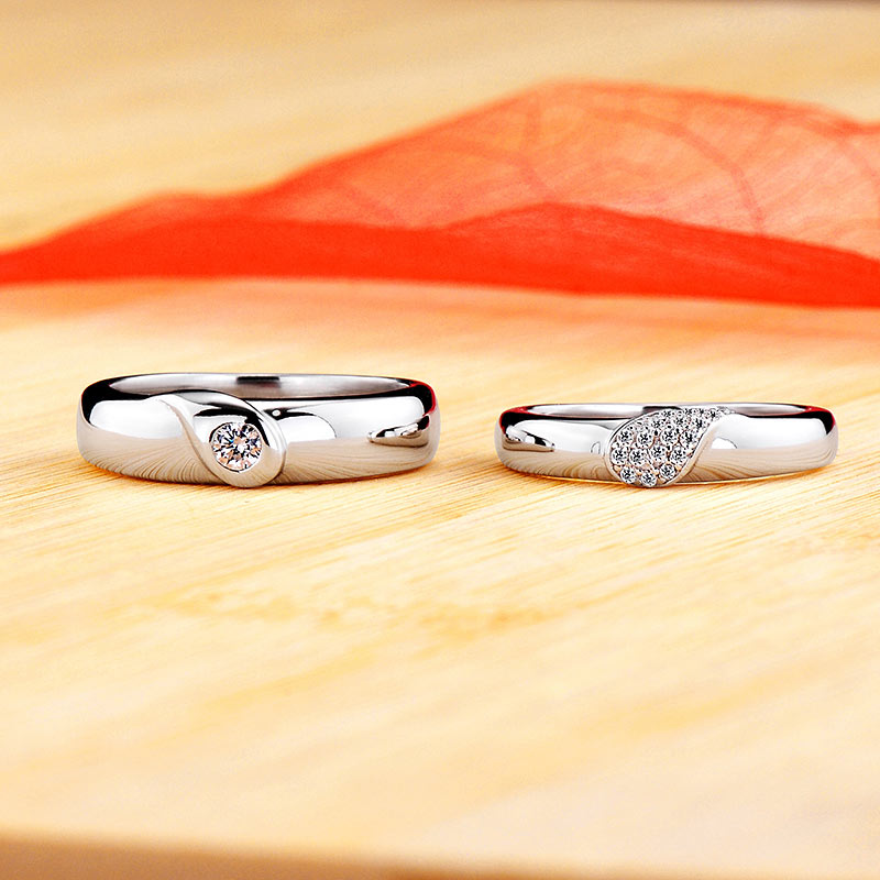 Engraved 0.5 Carat Lab Diamond Couple Rings Set for 2