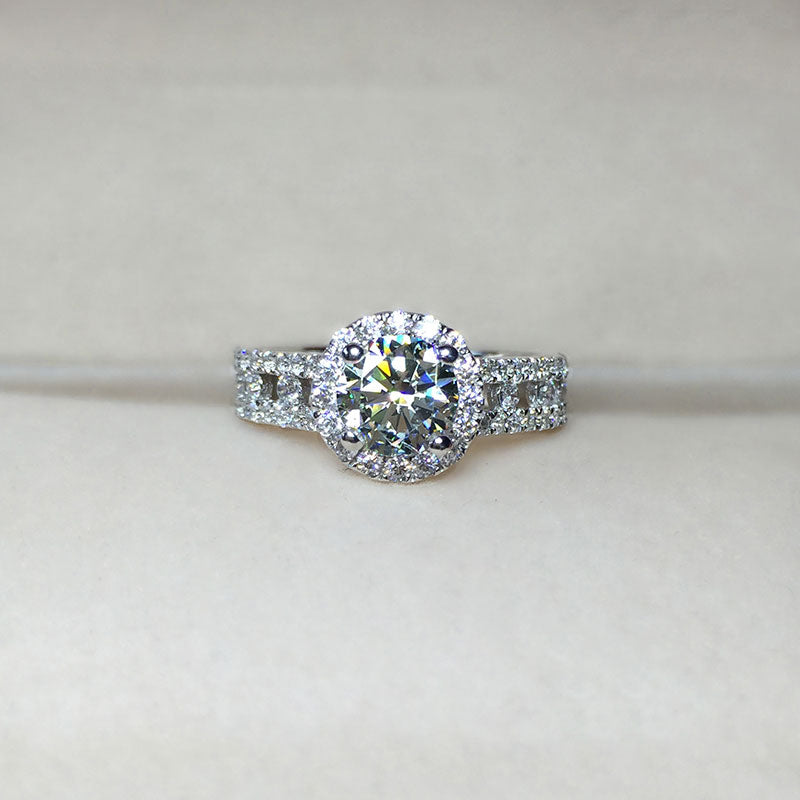 2 Carats Moissanite Diamond Halo Promise Ring