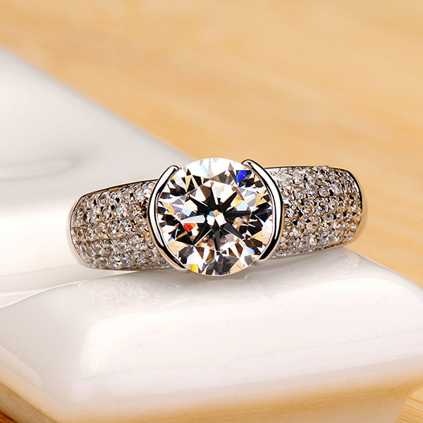 2 Carats Lab Diamond Celebrity Style Ring for Her