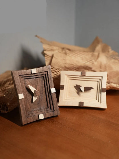 Two-Tone Solid Wood Desk Clock – Silent, Minimalist (7–15 cm)