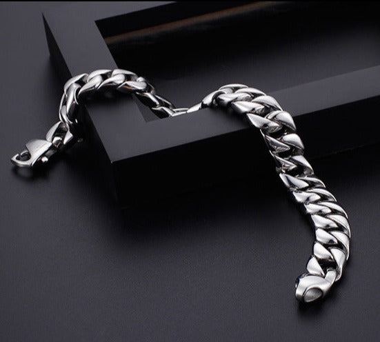 Custom Cuban Chain Mens Bracelet 23cm