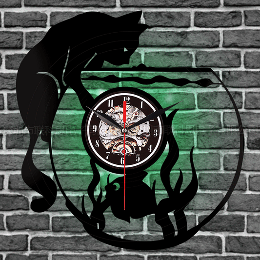 Fish Tank LP Record Silent Wall Clock – Vintage & Aquatic Design