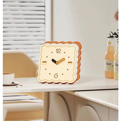 Biscuit Shaped Decorative Silent Desktop Clock