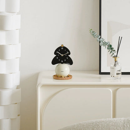 Christmas Tree Silent Wall Clock – Eco-Friendly, Artistic Design