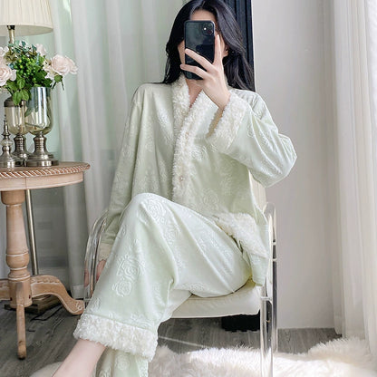Women Pajamas Set – Luxury Embossed Rose Fleece Lounge Set