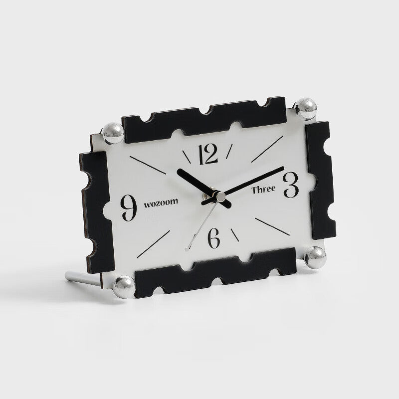 Retro Film-Frame Silent Desk Clock