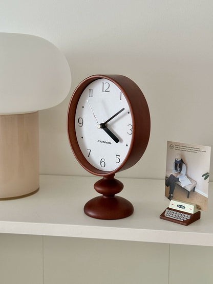 Nordic Retro Silent Pedestal Clock