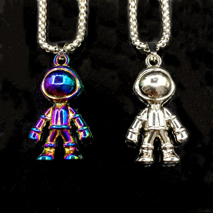 Engraved Magnetic Astronaut Necklaces Set for Couples