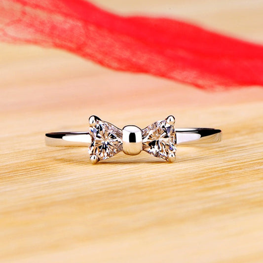 Bow Shaped 0.3 Carat Lab Diamond Ring for Her