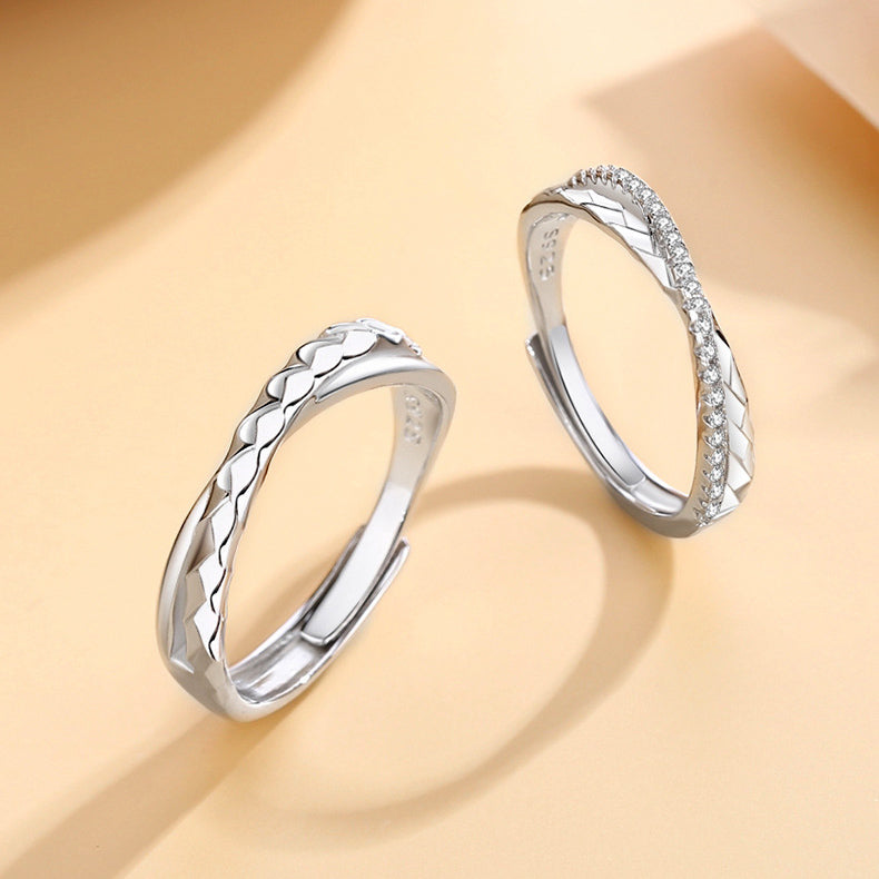 Custom Engraved Mobius Couple Wedding Rings