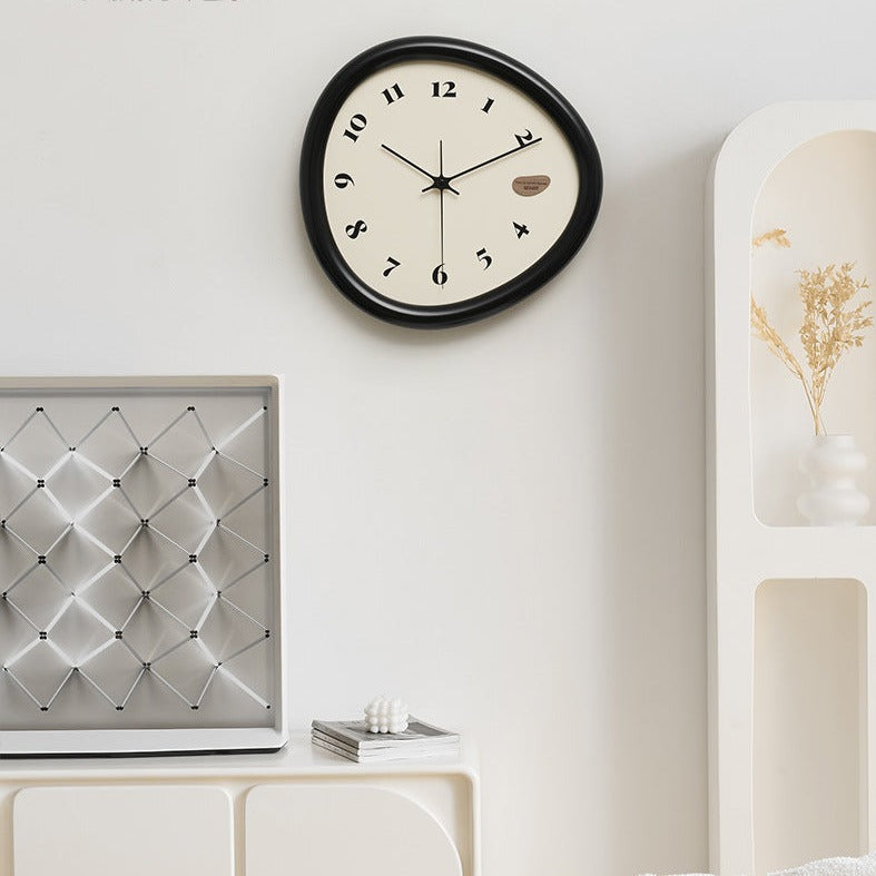 Minimalist Modern Circular Analog Wall Clock for Livingroom/Bedroom ...