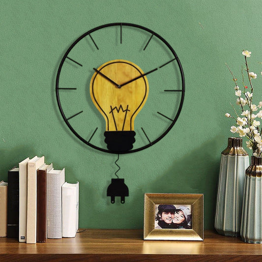 Antique Bulb Shaped Pendulum Wall Clock — Industrial Vintage (41×41 cm)