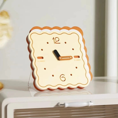 Biscuit Shaped Decorative Silent Desktop Clock