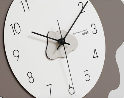 Modern Distorted Silent Wall Clock 47cm