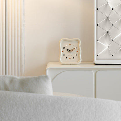 Nordic Wavy Silent Table Clock